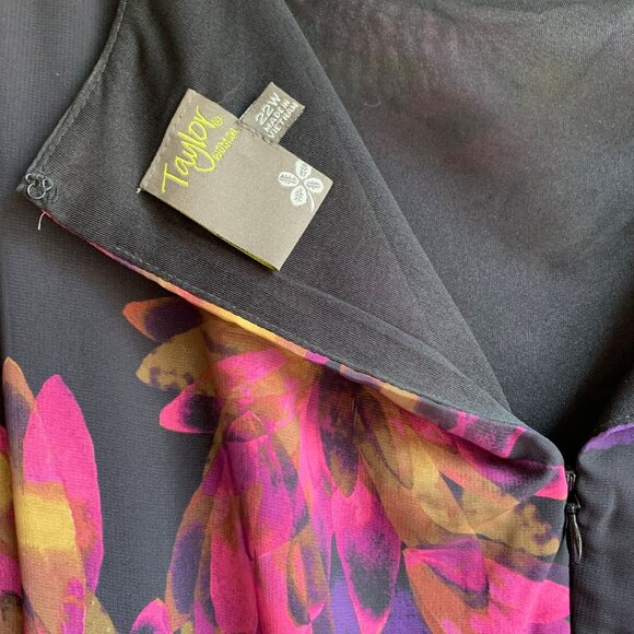 NWOT Taylor Woman Fit & FlareChiffon Knee Length Dress  22W - Picture 4 of 5